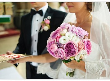Flowers by Linda Nunta Arad