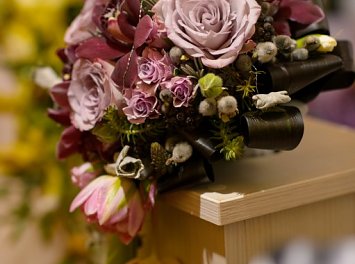Flowers by Linda Nunta Arad