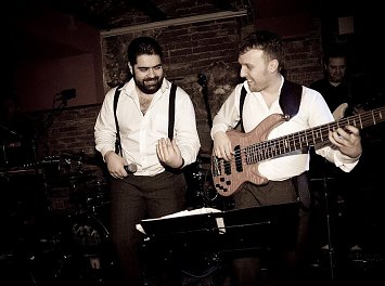 Quaternion Band Nunta Arad